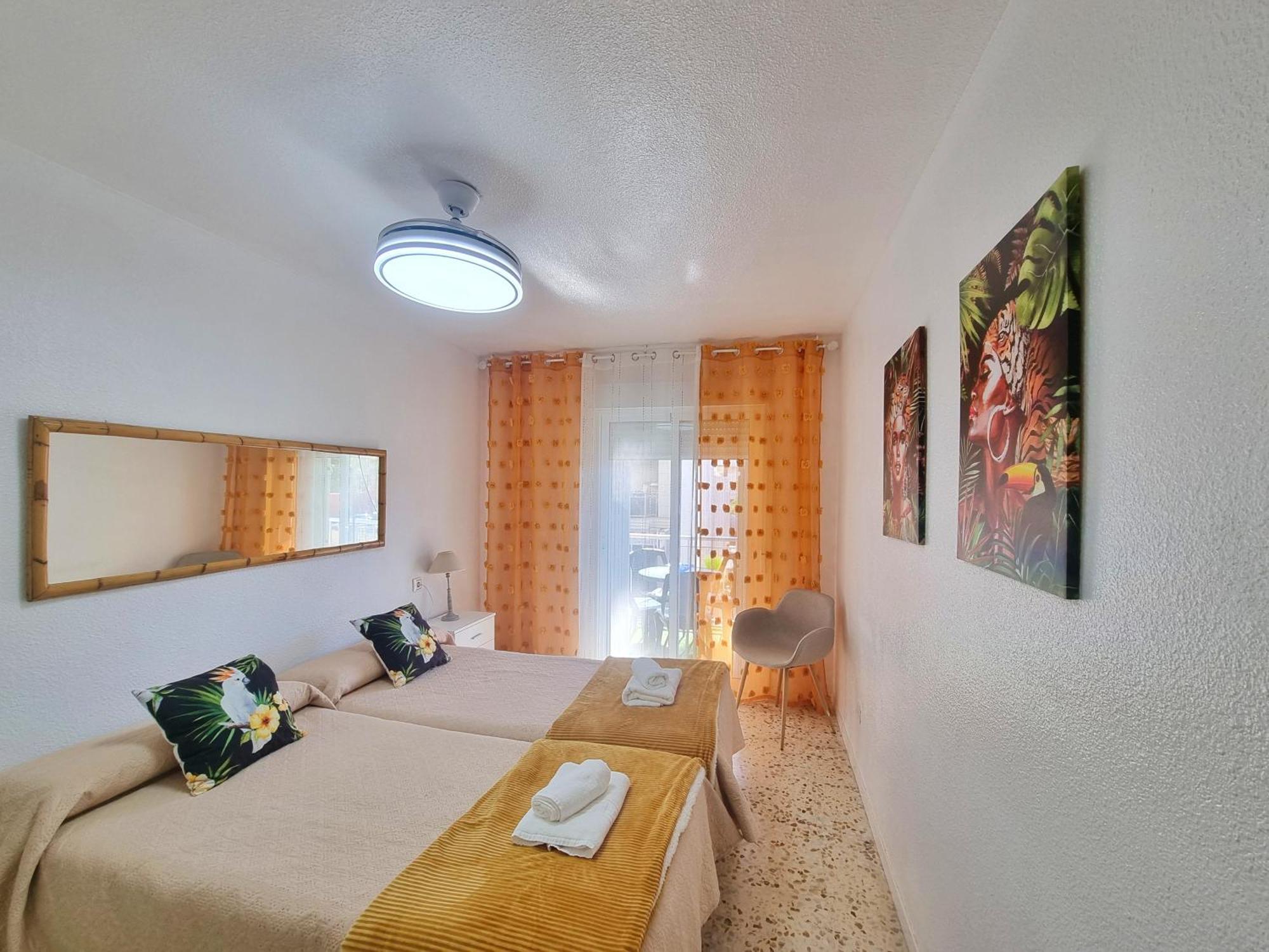 Apartamento 2° Linea de Playa, centrico y totalmente equipado Águilas Exterior foto